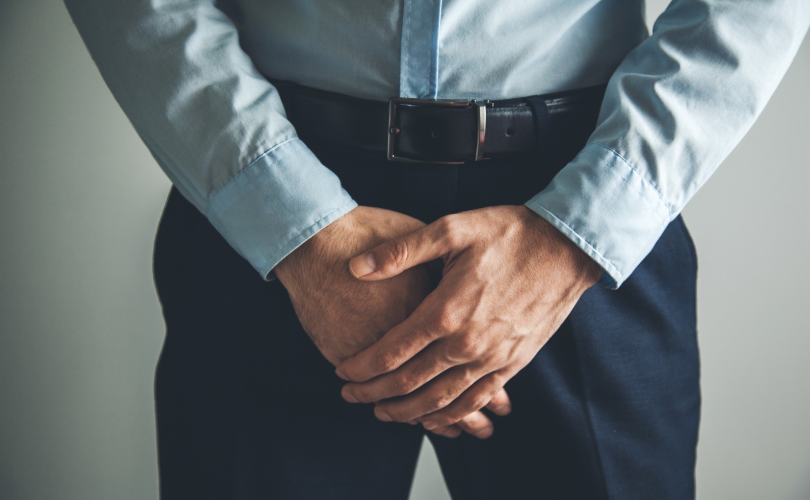 hands holding crotch picture id1091782668